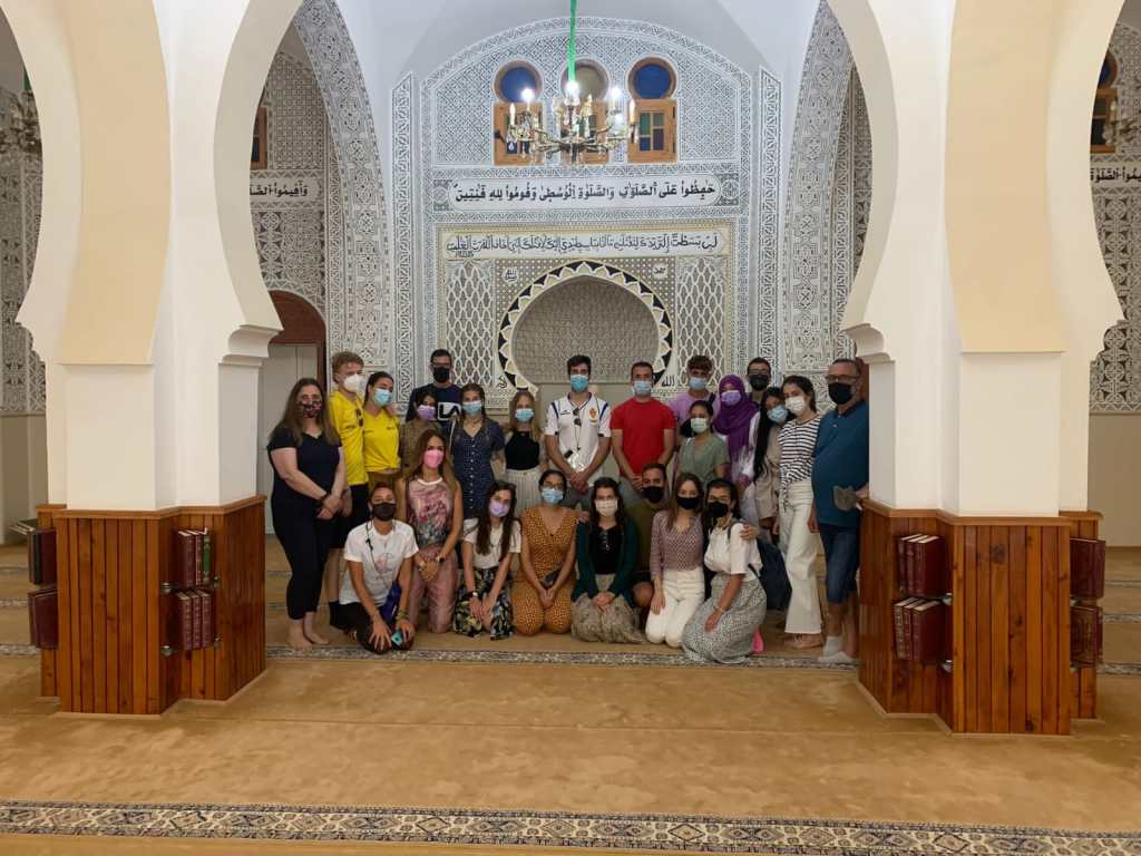 Volunteers in Muley El Mehdi Mosque. 